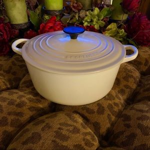 Le Creuset 5.5 qt. Round Dutch Oven w/Lid
